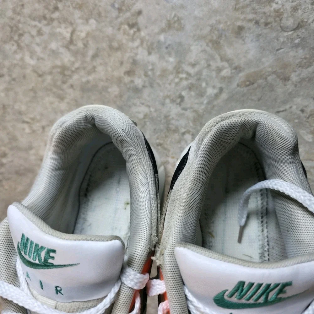 Nike Air Max Correlate Womens 9.5 White Black Green Running Shoes * No Insoles *